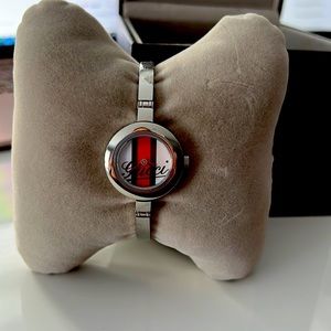 Gorgeous Authentic Gucci watch with tags new w tags
